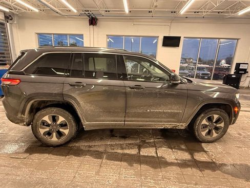 Used 2022 Jeep Grand Cherokee Limited 4xe image 7