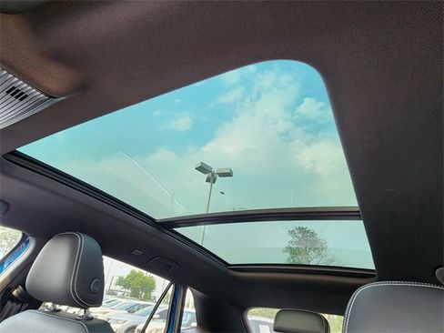 New 2026 Volkswagen Atlas Cross Sport SE image 16