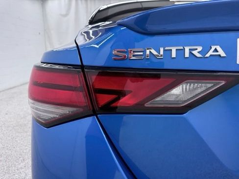 Used 2025 Nissan Sentra SR FWD image 8