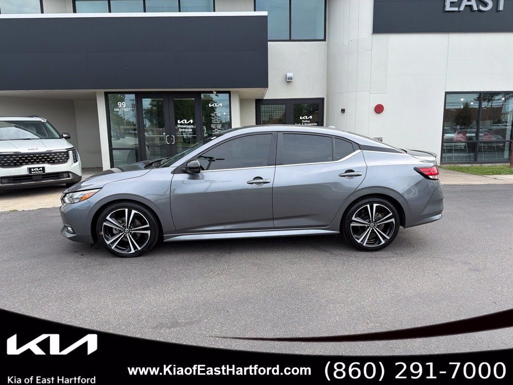 Used 2023 Nissan Sentra SR w/ Electronics Package FWD image 2