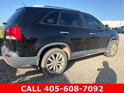 Used 2011 Kia Sorento LX FWD image 3
