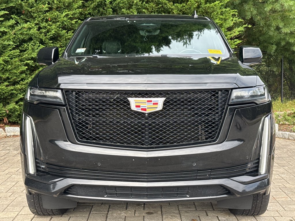 Used 2022 Cadillac Escalade ESV Sport w/ Touring Package AWD/4WD image 2