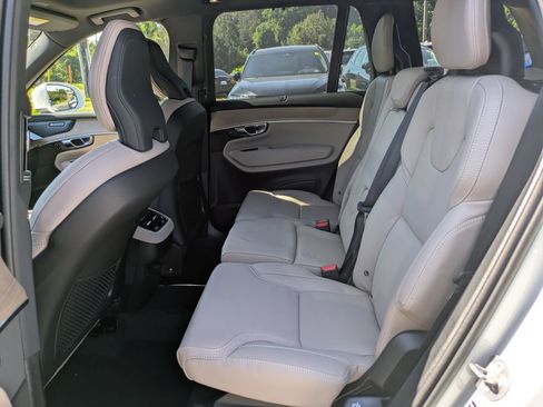 New 2026 Volvo XC90 B5 Core AWD/4WD image 15
