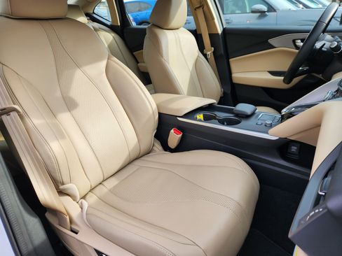 Certified 2025 Acura TLX w/ Technology Package image 15