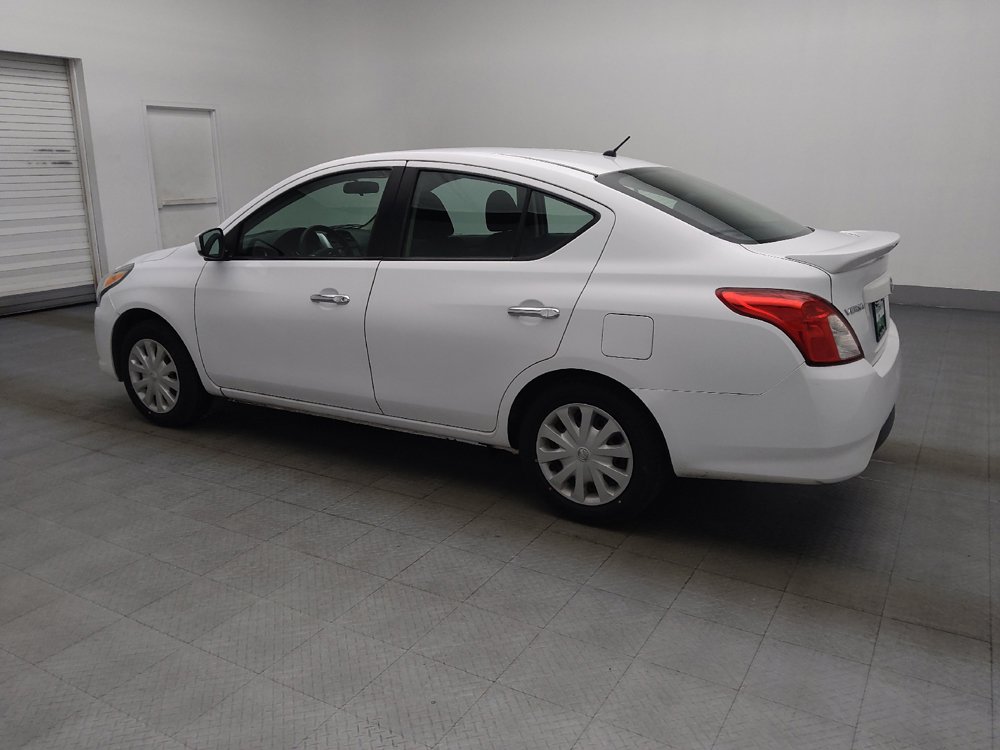 Used 2019 Nissan Versa SV FWD image 3