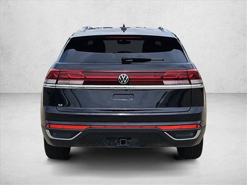 Used 2026 Volkswagen Atlas Cross Sport SE FWD image 6