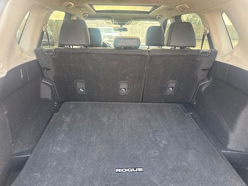 Certified 2023 Nissan Rogue SV w/ SV Premium B Package FWD image 30