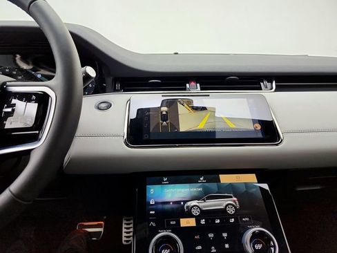 Certified 2023 Land Rover Range Rover Evoque R-Dynamic SE AWD/4WD image 28