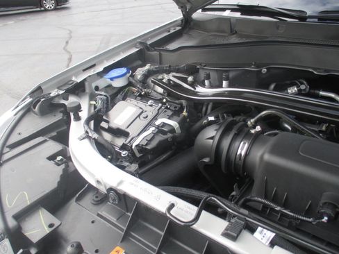 Used 2024 Ford Explorer Limited image 22