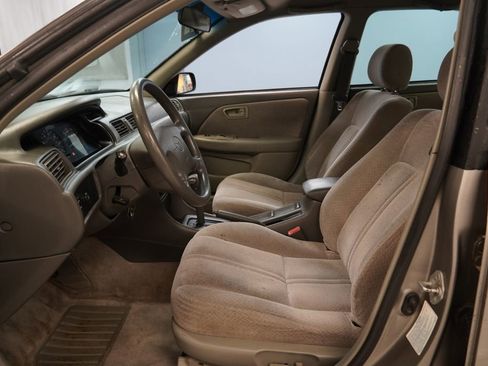 Used 2000 Toyota Camry LE FWD image 5