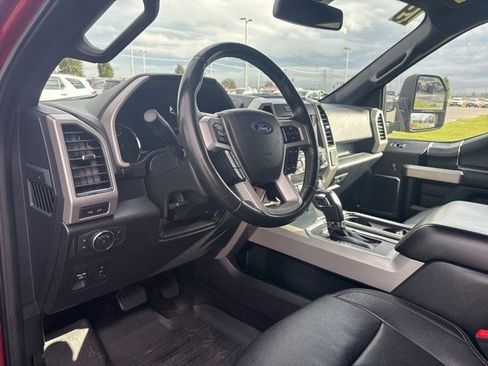 Used 2019 Ford F150 Lariat image 14
