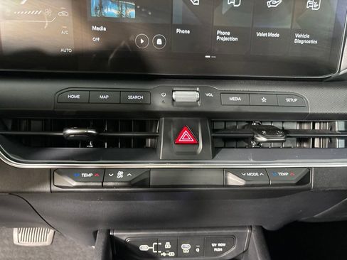 Used 2025 Kia K4 EX FWD image 15
