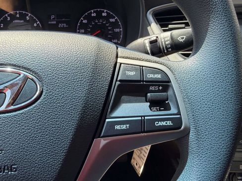 Used 2018 Hyundai Accent SE FWD image 33