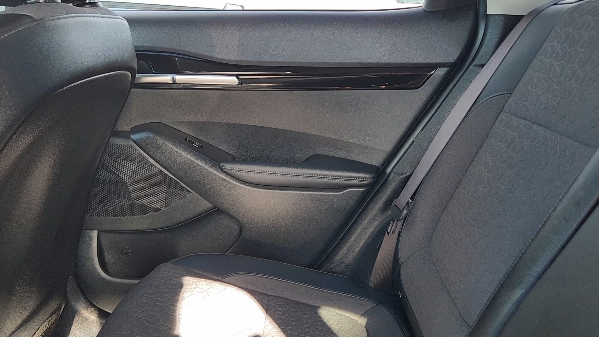 Used 2024 Kia Seltos S FWD image 16