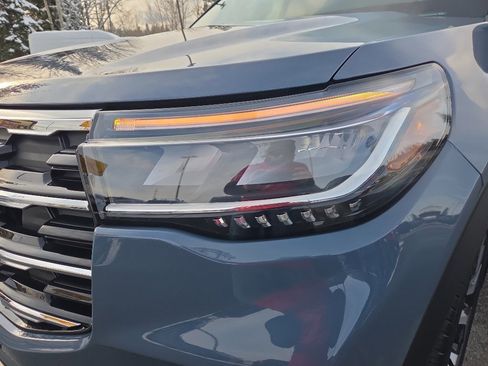 Used 2025 Ford Explorer Active image 4