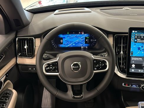 New 2026 Volvo XC90 T8 Ultra w/ Protection Package AWD/4WD image 12