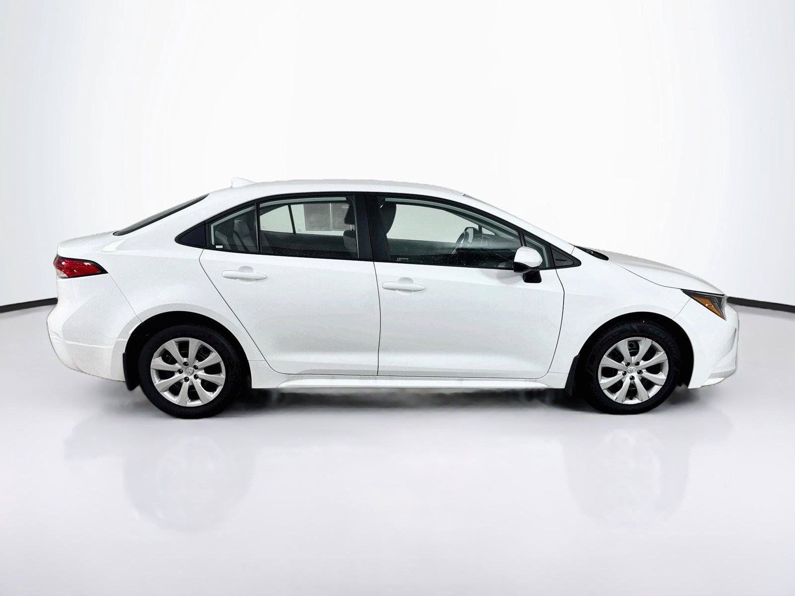 Used 2025 Toyota Corolla LE FWD image 8