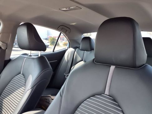 Used 2024 Toyota Camry SE FWD image 17