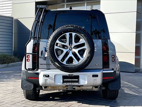 Used 2020 Land Rover Defender 110 First Edition AWD/4WD image 4