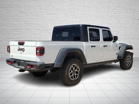 Used 2025 Jeep Gladiator Rubicon AWD/4WD image 4