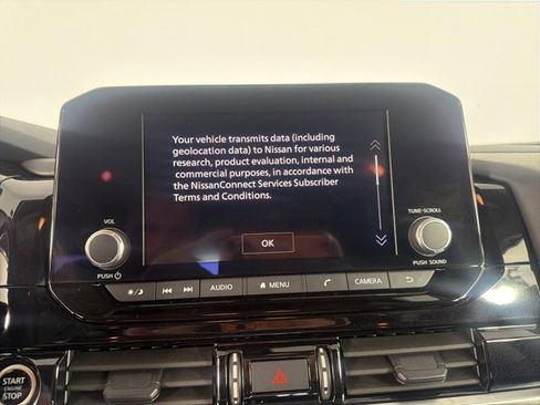 Used 2024 Nissan Pathfinder SV image 17