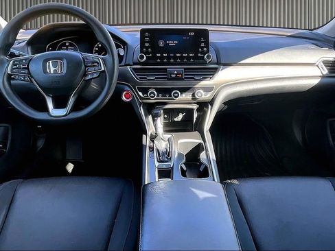 Used 2018 Honda Accord LX image 16