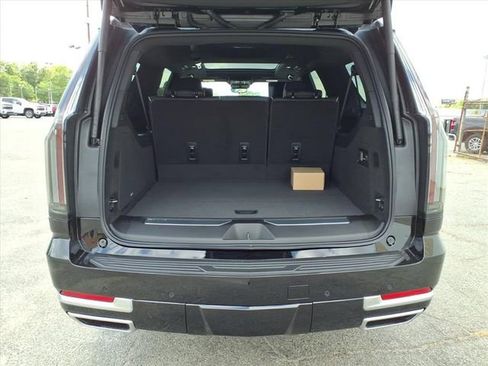 New 2026 Cadillac Escalade ESV Luxury w/ Touring Package AWD/4WD image 5