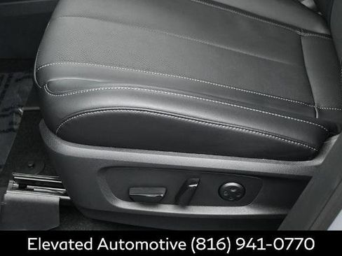 Certified 2026 INFINITI QX60 Luxe w/ Family Package AWD/4WD image 19