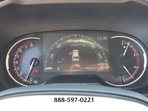 Used 2025 Toyota RAV4 XLE FWD image 26
