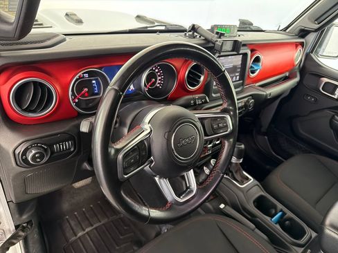 Used 2020 Jeep Gladiator Rubicon AWD/4WD image 13