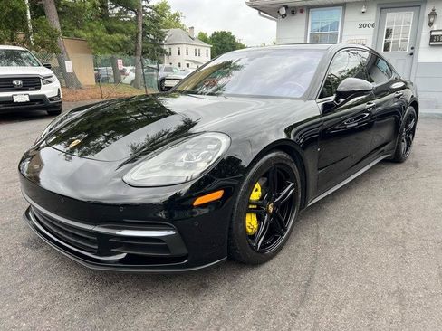 Used 2017 Porsche Panamera 4 AWD/4WD image 3