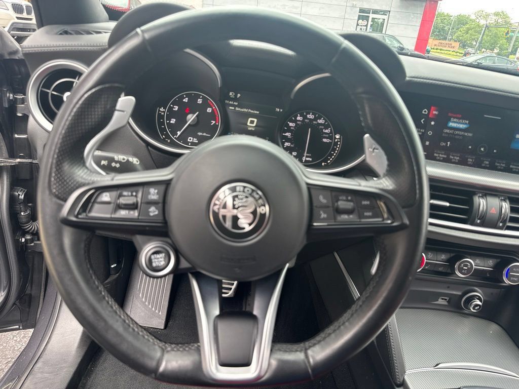 Used 2023 Alfa Romeo Stelvio Veloce AWD/4WD image 35