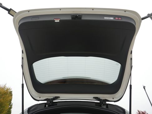 New 2026 Mercedes-Benz GLC 300 4MATIC image 17