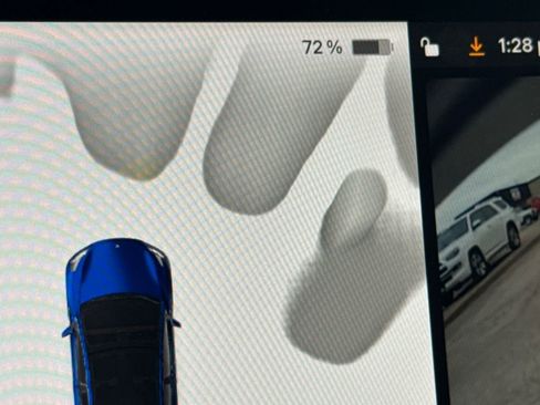 Used 2023 Tesla Model Y Performance AWD/4WD image 32