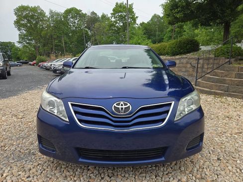 Used 2010 Toyota Camry FWD image 2