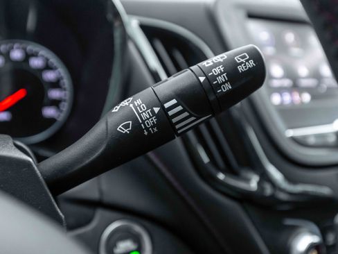 Used 2023 Chevrolet Equinox RS image 71