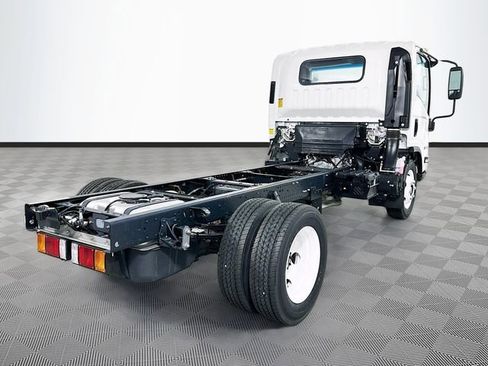 New 2025 Isuzu NQR image 4