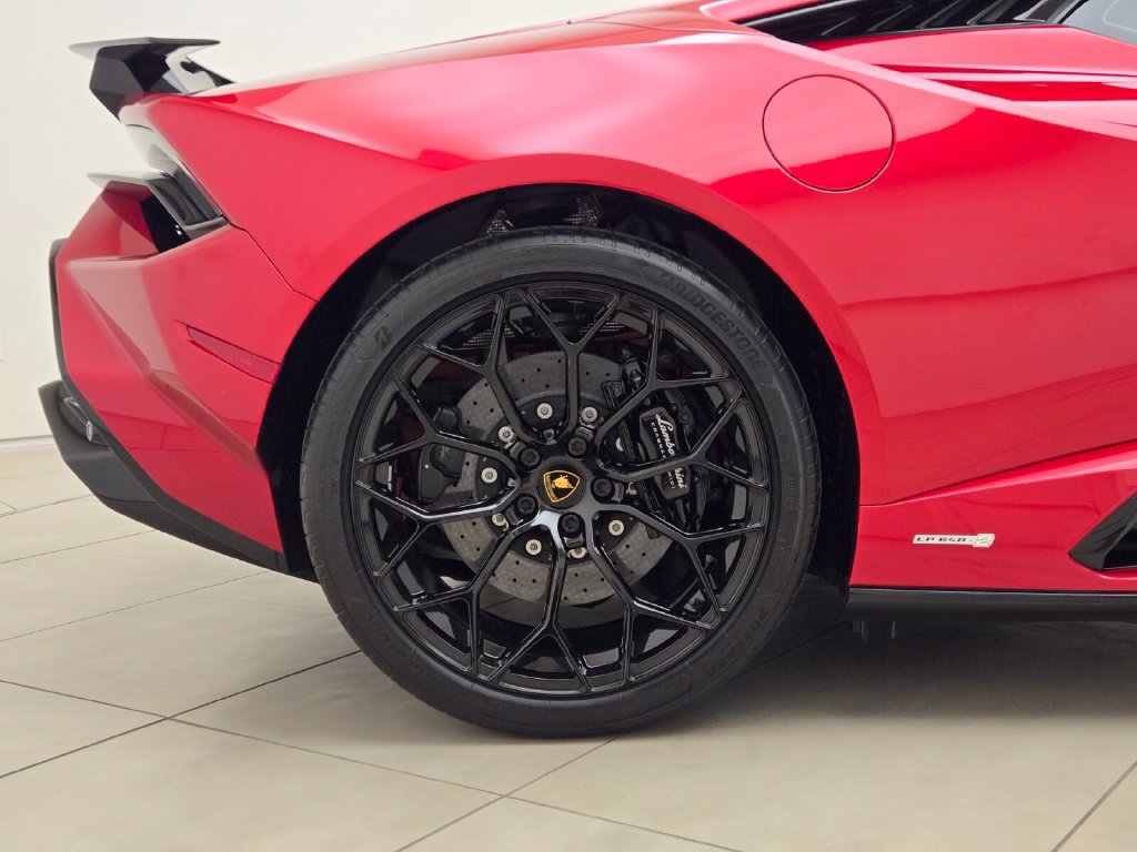 Used 2023 Lamborghini Huracan Tecnica RWD image 8