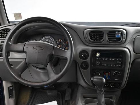 Used 2004 Chevrolet TrailBlazer LS w/ LS Preferred Equipment Group AWD/4WD image 8