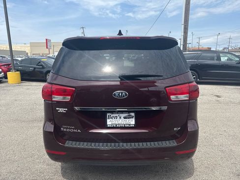 Used 2017 Kia Sedona EX FWD image 7