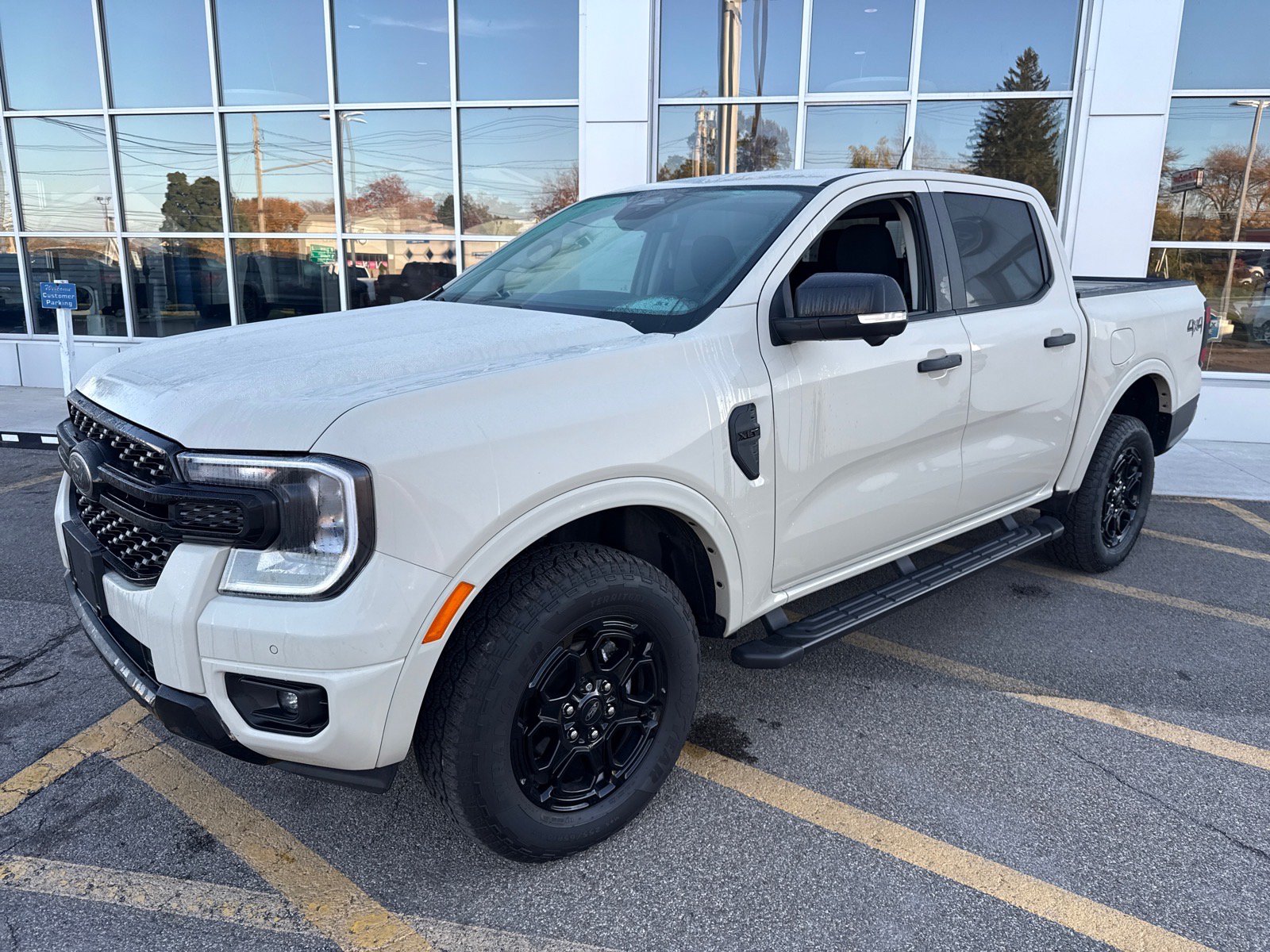 Used 2025 Ford Ranger XLT w/ Equipment Group 301A High AWD/4WD image 1