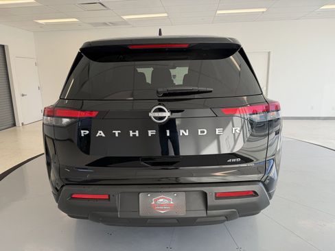 Used 2024 Nissan Pathfinder S image 63