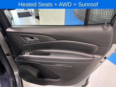 Used 2025 Chevrolet Traverse LT w/ Sun and Wheel Package AWD/4WD image 20