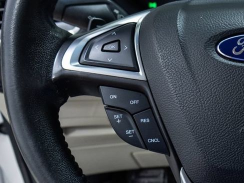 Used 2016 Ford Edge Titanium w/ Technology Package FWD image 14