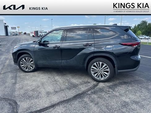 Used 2024 Toyota Highlander Platinum AWD/4WD image 14
