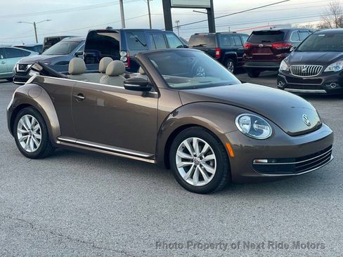 Used 2013 Volkswagen Beetle TDI image 10