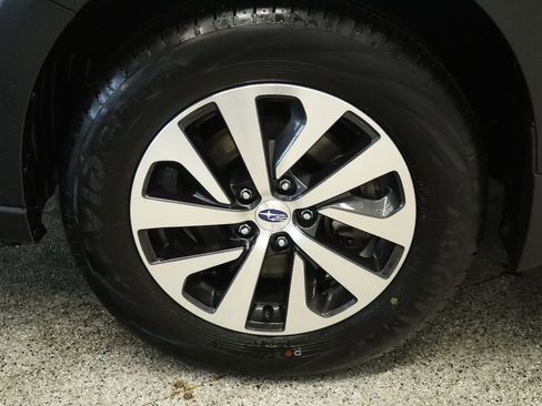 Used 2025 Subaru Outback Premium AWD/4WD image 16