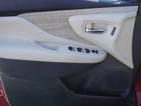 Used 2023 Nissan Murano SL w/ SL Moonroof Package image 19