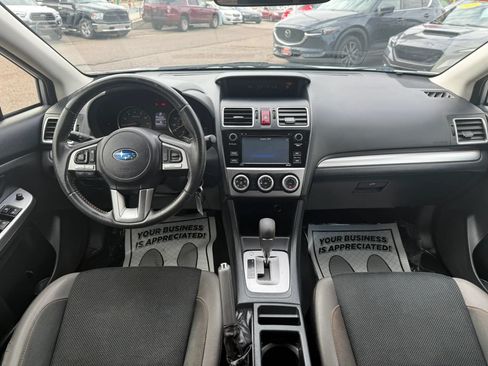 Used 2017 Subaru Crosstrek 2.0i Premium AWD/4WD image 23