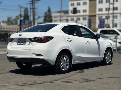 Used 2017 Toyota Yaris iA FWD image 18